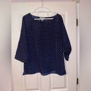 Women’s large Old Navy Blue top w/ small white anchors.3/4 convertible sleeves
